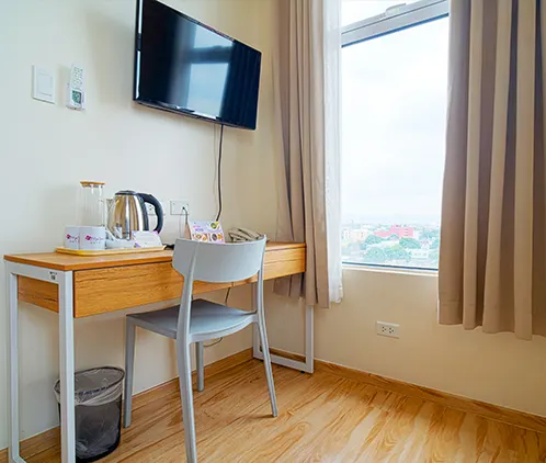Room desk with Smart TV