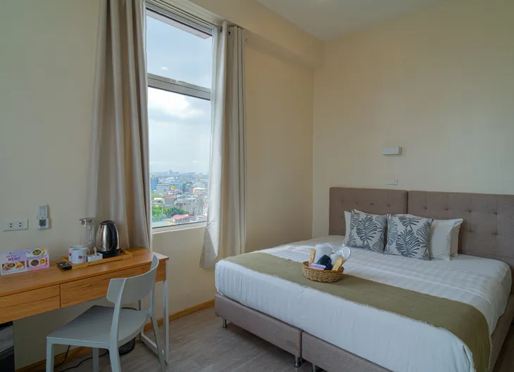 Superior King room at Hotel Mo